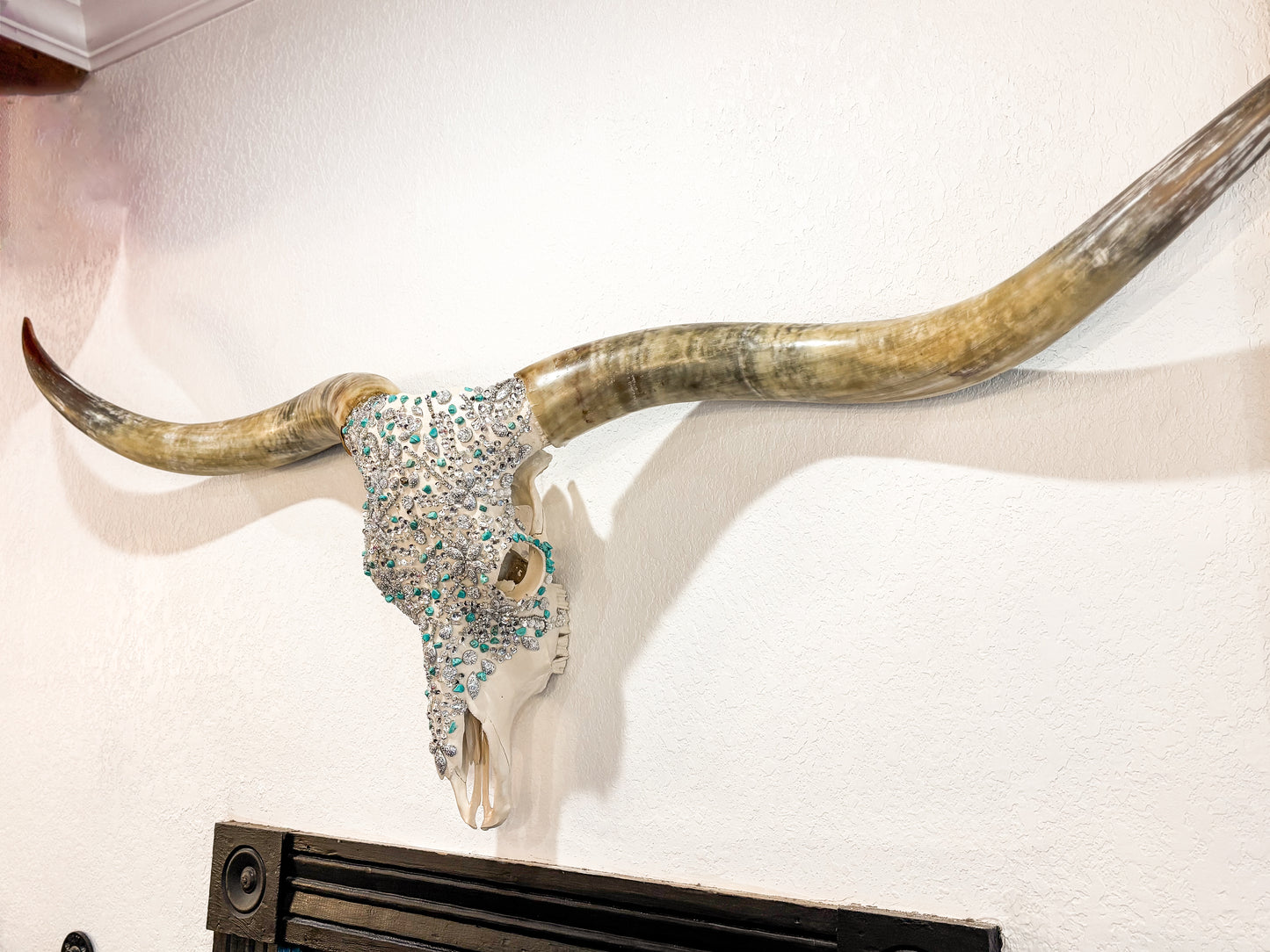 Turquoise Stardust – 70” Longhorn Statement Skull