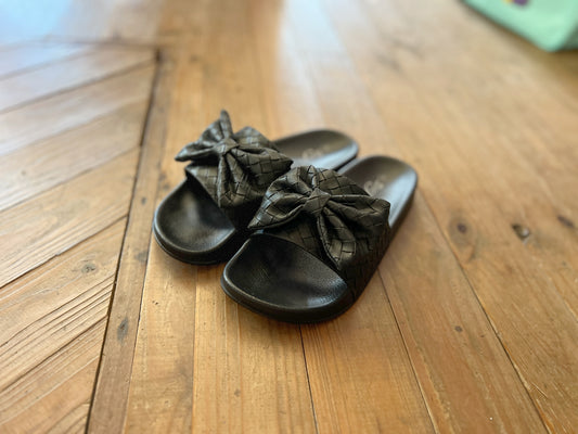 Woven Leather Sandal with Bow in Black