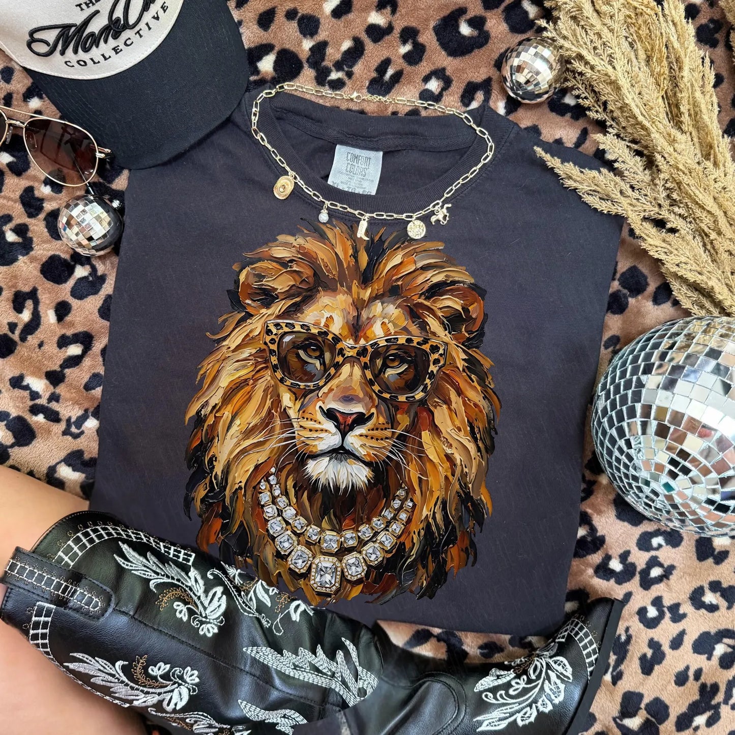 Glam Lion Transfer
